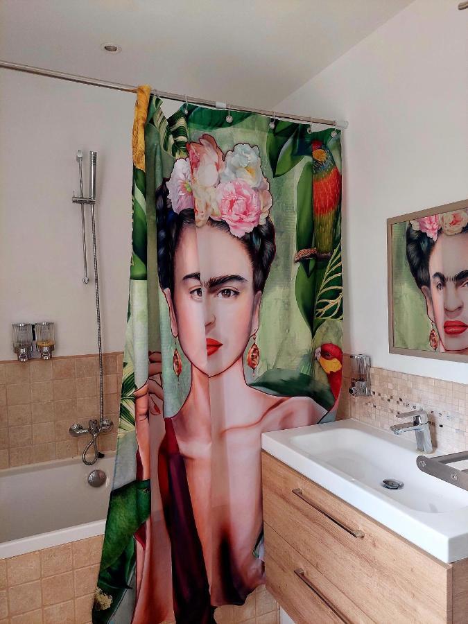 Les Jardins D'Eleusis Bed & Breakfast Murs  Luaran gambar